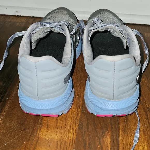Brooks Women's Gray & Pink Running Shoes - Picture 7 of 10